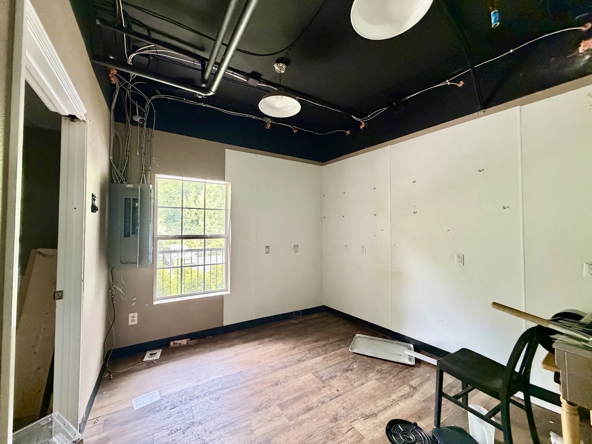 Interior of Covered Bridge Shops suite